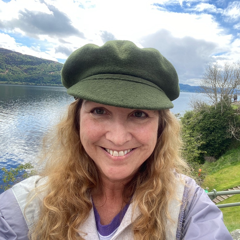 Meet your Posher, Deborah